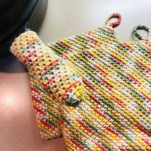 2 cotton potholders 1 cast iron pan handle holder